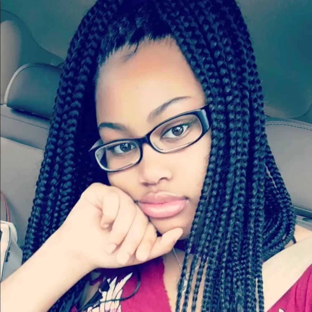 Meet your Posher, Kaeli